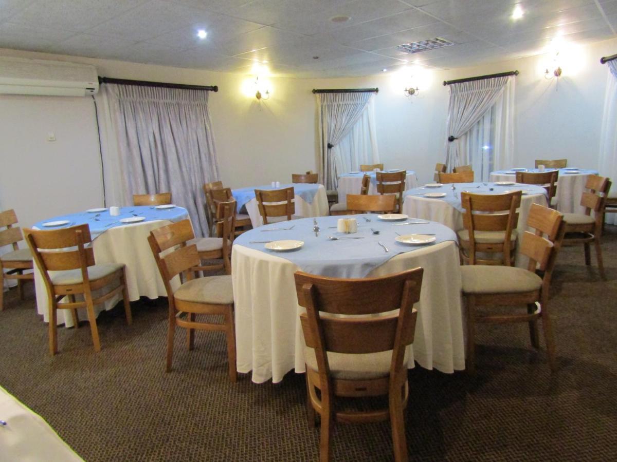 The Clan Lodge Mohlanapeng Extérieur photo