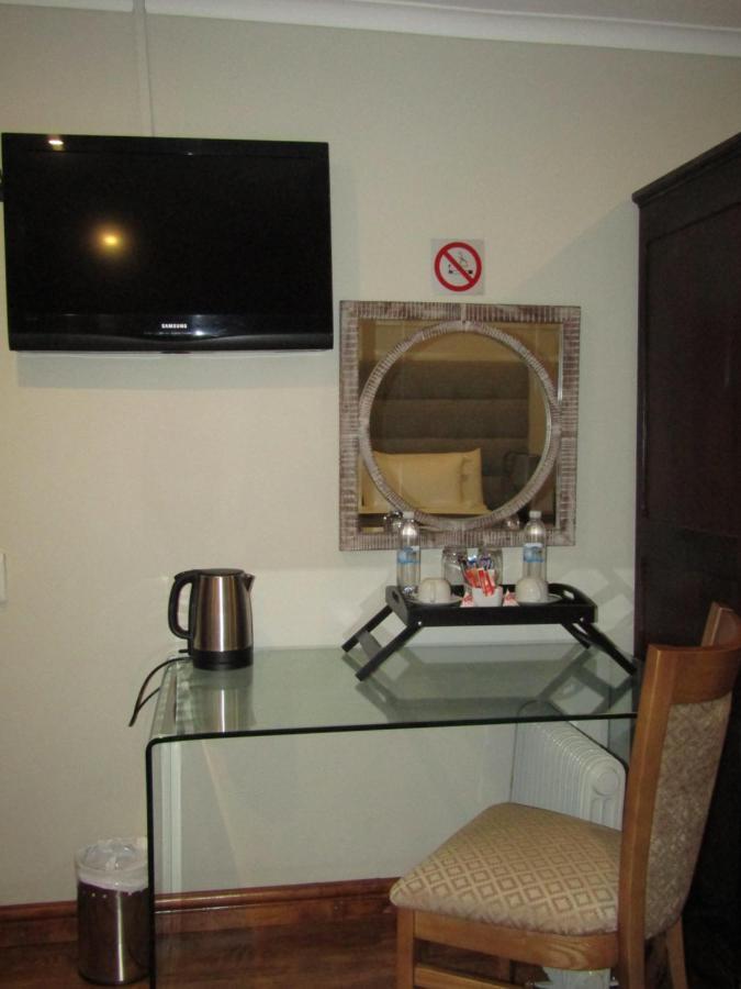 The Clan Lodge Mohlanapeng Extérieur photo