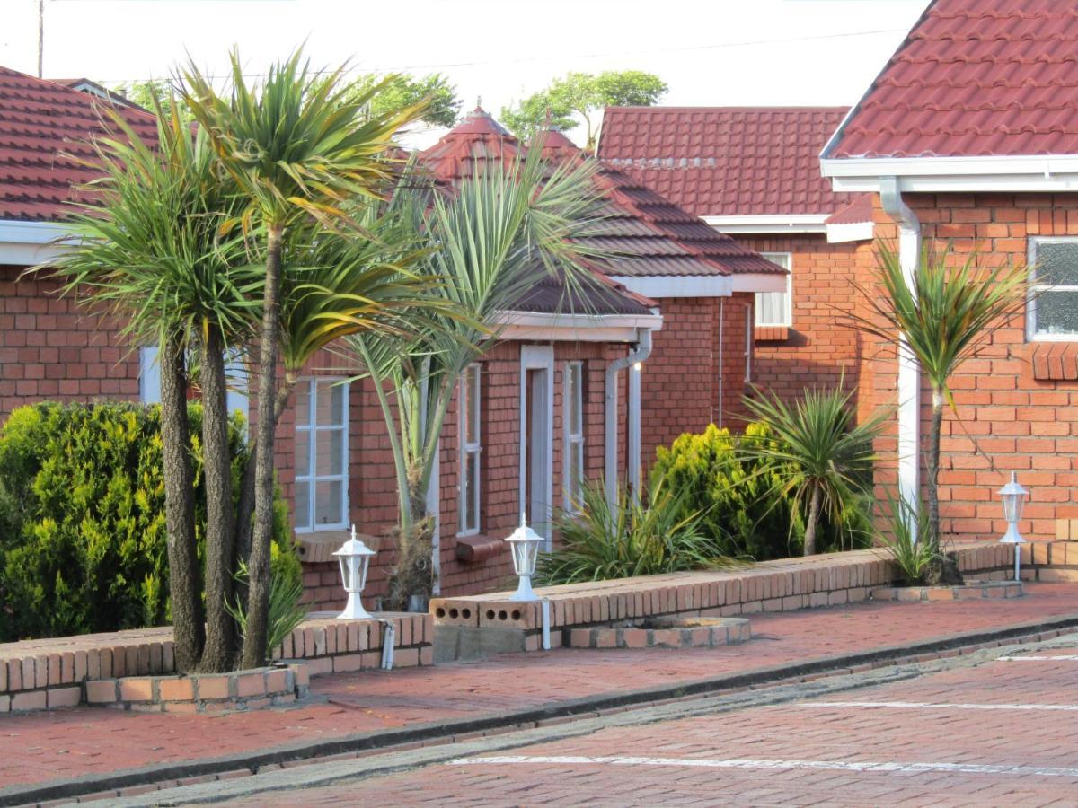 The Clan Lodge Mohlanapeng Extérieur photo