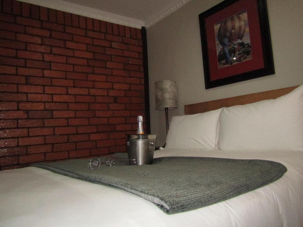 The Clan Lodge Mohlanapeng Extérieur photo
