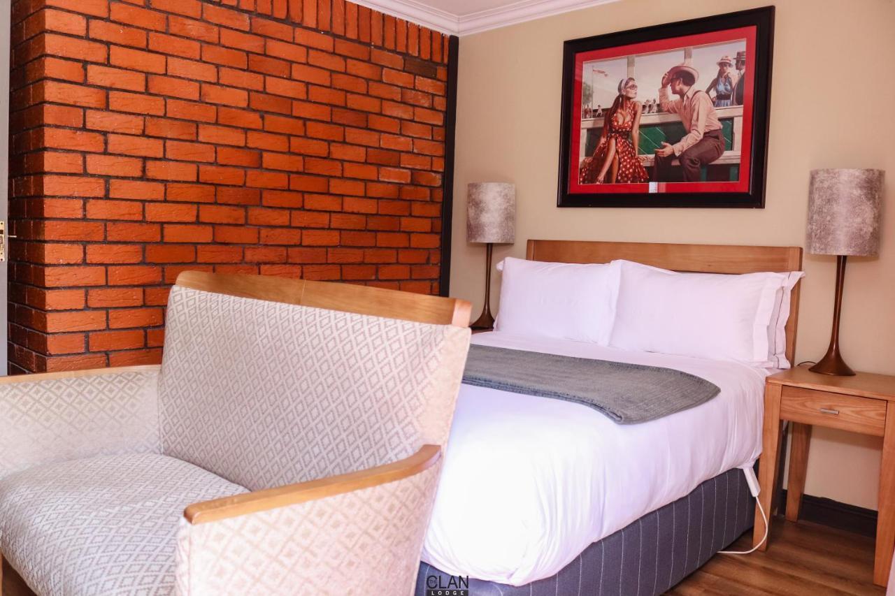 The Clan Lodge Mohlanapeng Extérieur photo