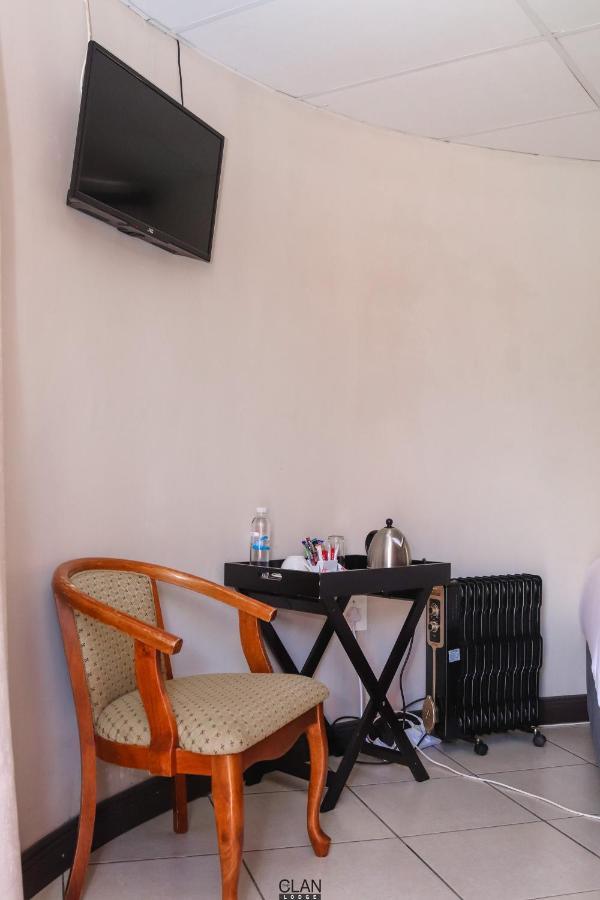 The Clan Lodge Mohlanapeng Extérieur photo