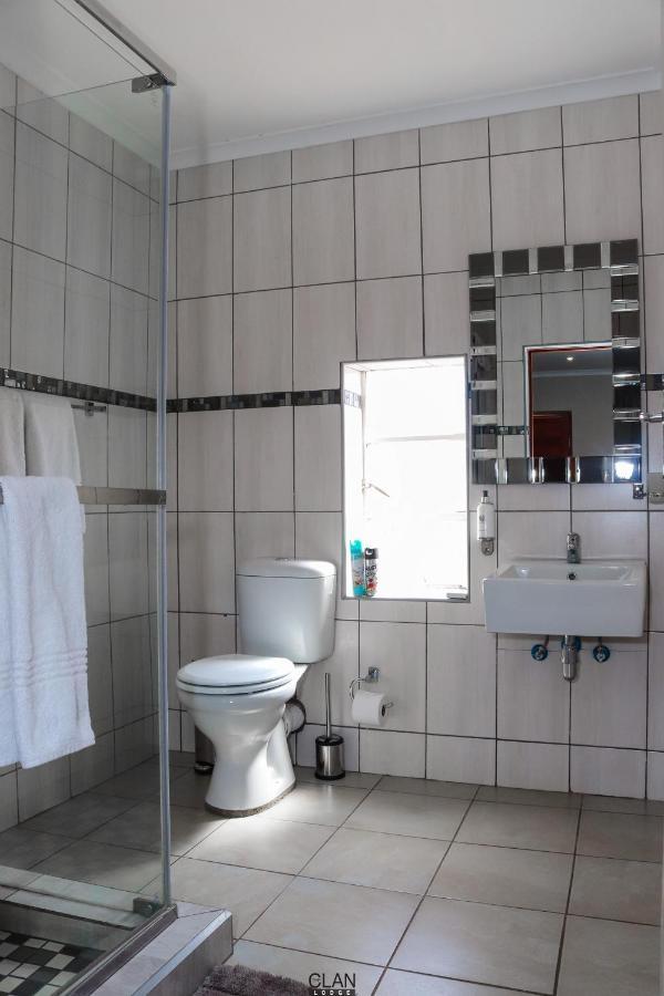 The Clan Lodge Mohlanapeng Extérieur photo
